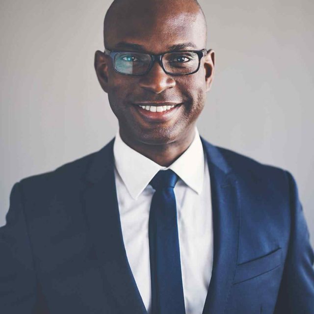 https://momentsinnovation.com/wp-content/uploads/2021/06/img-team-03-640x640.jpg